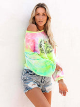 Load image into Gallery viewer, Está bem com a minha alma sudadera con efecto tie dye
