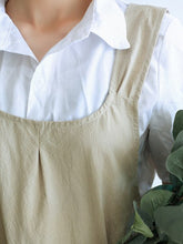 Load image into Gallery viewer, Retro lace-up linen and cotton apron dungarees
