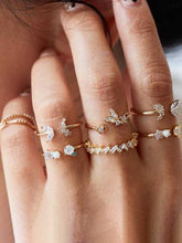 Load image into Gallery viewer, Juego de anillos bohemios de 7 piezas con diamantes y flores de mariposa
