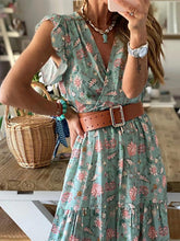 Load image into Gallery viewer, Vestido feminino com estampa floral com decote em V

