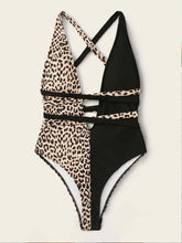 Load image into Gallery viewer, Traje de baño de una pieza con lazo de leopardo en contraste
