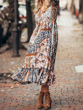 Load image into Gallery viewer, Vestido largo bohemio con botones retro Vestido con dobladillo con volantes
