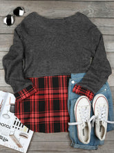Load image into Gallery viewer, Camiseta feminina de costura xadrez feliz natal
