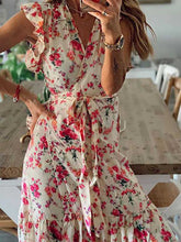 Load image into Gallery viewer, Vestido de renda floral com decote em V
