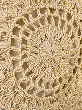 Load image into Gallery viewer, Bolso de playa de paja tejido a mano de crochet boho
