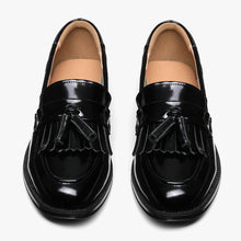 Load image into Gallery viewer, Classic fringed loafers in black / burgundy
