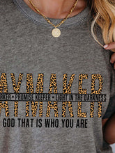 Load image into Gallery viewer, Way Maker Miracle Worker Promise Keeper Light In The Darkness Camiseta con estampado de leopardo
