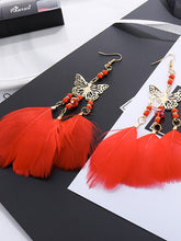Load image into Gallery viewer, Pendientes de plumas de perlas bohemias vintage
