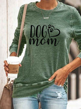Load image into Gallery viewer, DOG mom Heart Paw Print mangas compridas feminina
