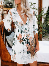 Load image into Gallery viewer, Novo vestido floral com decote em V profundo
