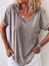 Load image into Gallery viewer, Camiseta larga e confortável com decote em V para mulheres
