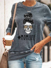 Load image into Gallery viewer, Camiseta feminina da chita do crânio da vida da mamãe
