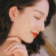 Load image into Gallery viewer, Pearl earrings with bow
