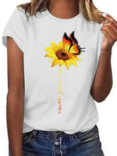 Load image into Gallery viewer, Camiseta de manga corta con cuello redondo y mariposa
