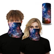 Load image into Gallery viewer, Bandana estampa céu estrelado ao ar livre
