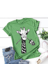 Load image into Gallery viewer, Camiseta de manga curta com estampa girafa
