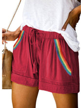 Load image into Gallery viewer, Shorts casuales con costuras de rayas arcoíris
