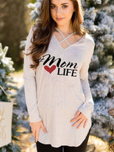 Load image into Gallery viewer, Camiseta feminina de manga longa com estampa de letras cruzadas MOM LIFE
