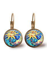 Load image into Gallery viewer, Women's earrings with sun and moon
