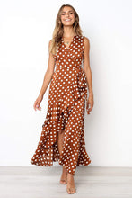 Load image into Gallery viewer, Vestido irregular sin mangas con cuello en V y lunares bohemios
