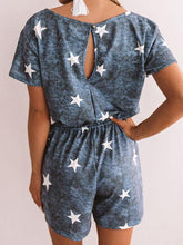 Load image into Gallery viewer, Macacão de arco com estampa estrela
