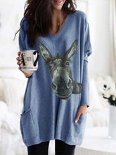 Load image into Gallery viewer, Camiseta feminina com burro pintado
