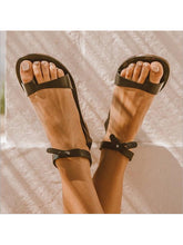 Load image into Gallery viewer, Sandalias planas con puntera salvaje para mujer
