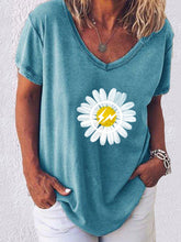Load image into Gallery viewer, Daisy print T-shirt
