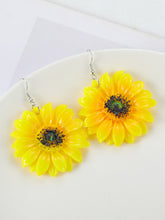 Load image into Gallery viewer, Classic sunflower earrings for women.
