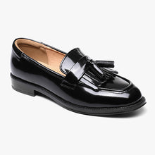 Load image into Gallery viewer, Classic fringed loafers in black / burgundy
