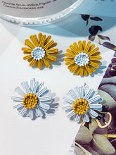Load image into Gallery viewer, Sunflower flower earrings for women
