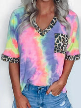 Load image into Gallery viewer, Camiseta feminina com estampa de leopardo
