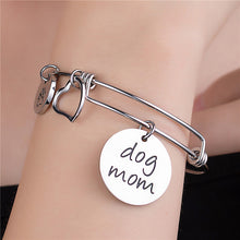 Load image into Gallery viewer, Pulseira de cachorro mamãe pés de cachorro
