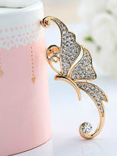 Load image into Gallery viewer, Pendientes de mariposa elfa de diamantes exagerados
