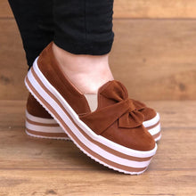 Load image into Gallery viewer, Comfortable shoes for ladies with thick soles.
