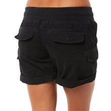 Load image into Gallery viewer, Shorts cargo Frauen com punhos enrolados
