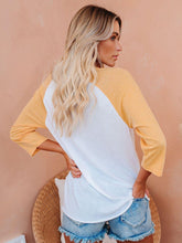 Load image into Gallery viewer, Camiseta con manga 3/4 para mujer DÍGALOS ... COME LAS VIDAS NEGRAS RICAS IMPORTA
