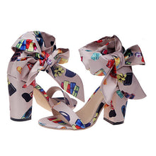 Load image into Gallery viewer, Women's bow color high heels
