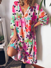 Load image into Gallery viewer, Vestido feminino de algodão e linho com estampa floral com decote em V
