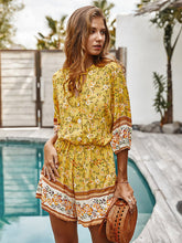 Load image into Gallery viewer, Macacão com estampa floral Boho
