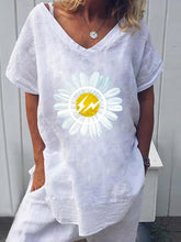 Load image into Gallery viewer, Casual cotton V-neck shirt with daisy print
