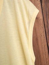 Load image into Gallery viewer, Camiseta lisa sin mangas con cuello de pico
