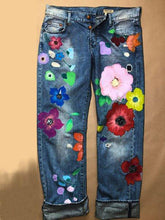 Load image into Gallery viewer, Women's Fashion Printed Straight Jeans
