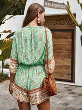 Load image into Gallery viewer, Macacão com estampa floral Boho
