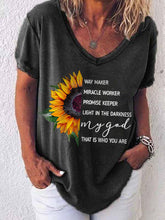 Load image into Gallery viewer, Way Maker Lyrics Faith's Camisetas com decote em V
