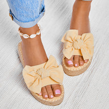 Load image into Gallery viewer, Rosette slippers
