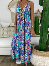 Load image into Gallery viewer, Vestido feminino com estampa boêmia com decote em V
