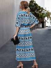 Load image into Gallery viewer, Vestidos sueltos con cuello en V y estampado floral bohemio
