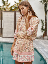 Load image into Gallery viewer, Macacão com estampa floral Boho
