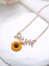 Load image into Gallery viewer, Sunflower Pearl Leaf Pendat Necklace
